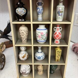 1981 Franklin mint Porcelain Imperial Dynasty Miniature Decorative Vase Set